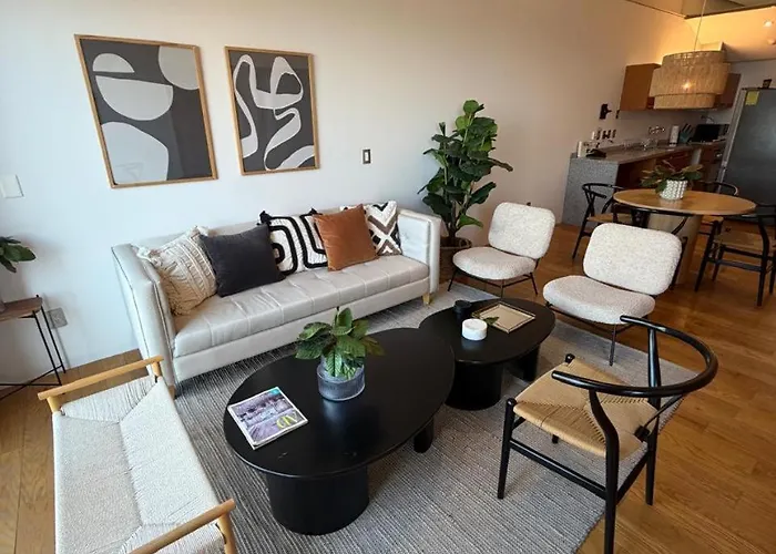 The Reforma 27 Grand Apartment *